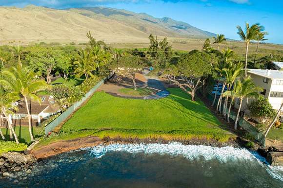 0.92 Acres of Residential Land for Sale in Wailuku, Hawaii