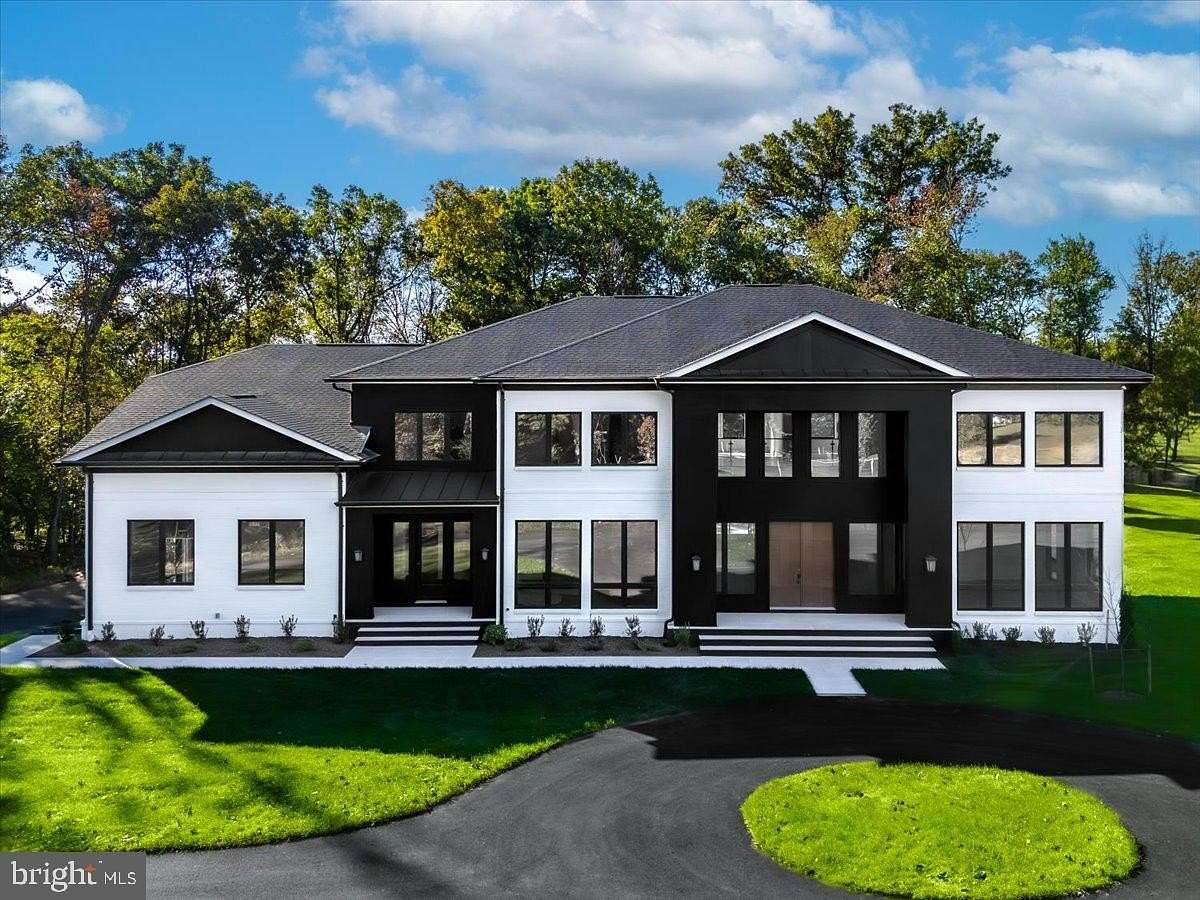 5 Acres of Land with Home for Sale in Chantilly, Virginia