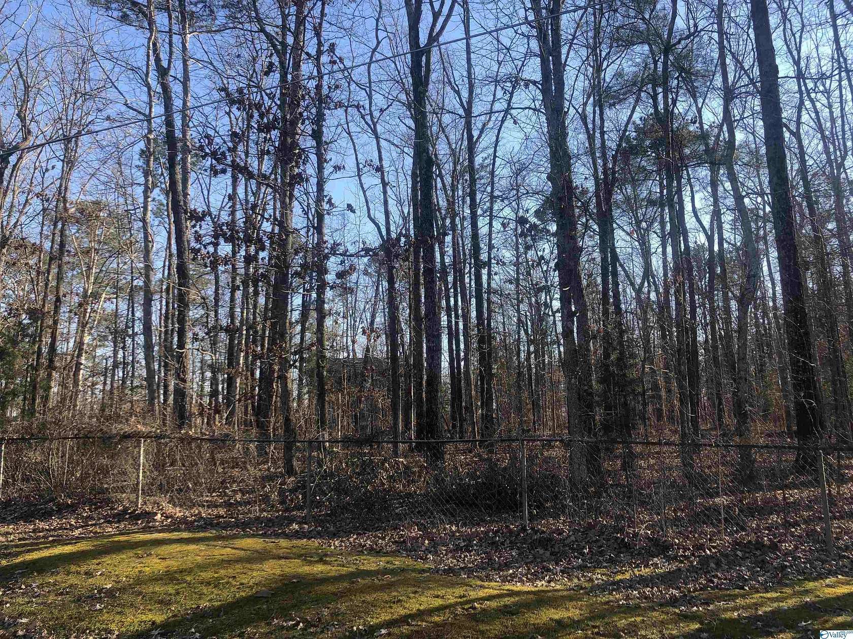 0.58 Acres of Land for Sale in Cedar Bluff, Alabama