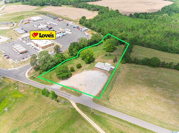 4.3 Acres of Improved Commercial Land for Sale in Hamilton, Alabama