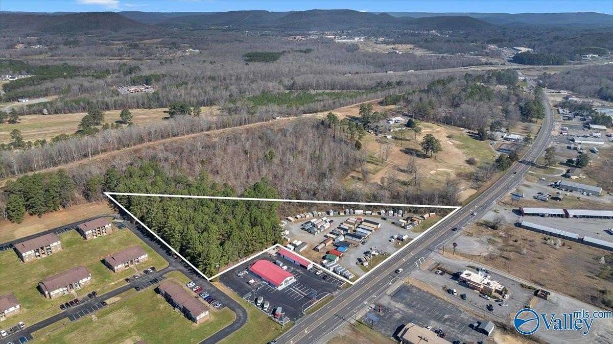 6 Acres of Commercial Land for Sale in Scottsboro, Alabama