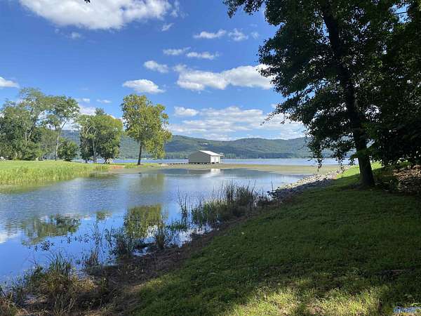 0.91 Acres of Land for Sale in Scottsboro, Alabama