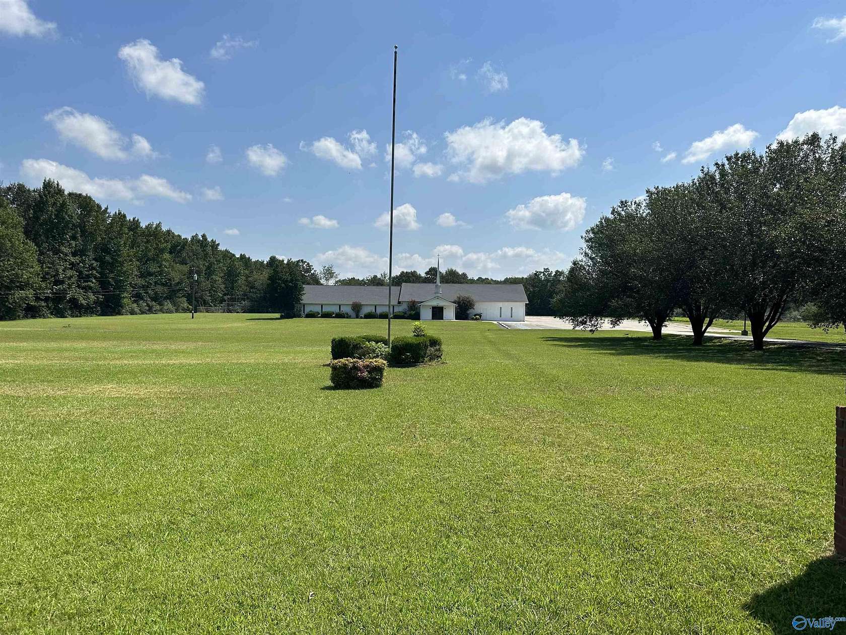 5.7 Acres of Improved Commercial Land for Sale in Athens, Alabama