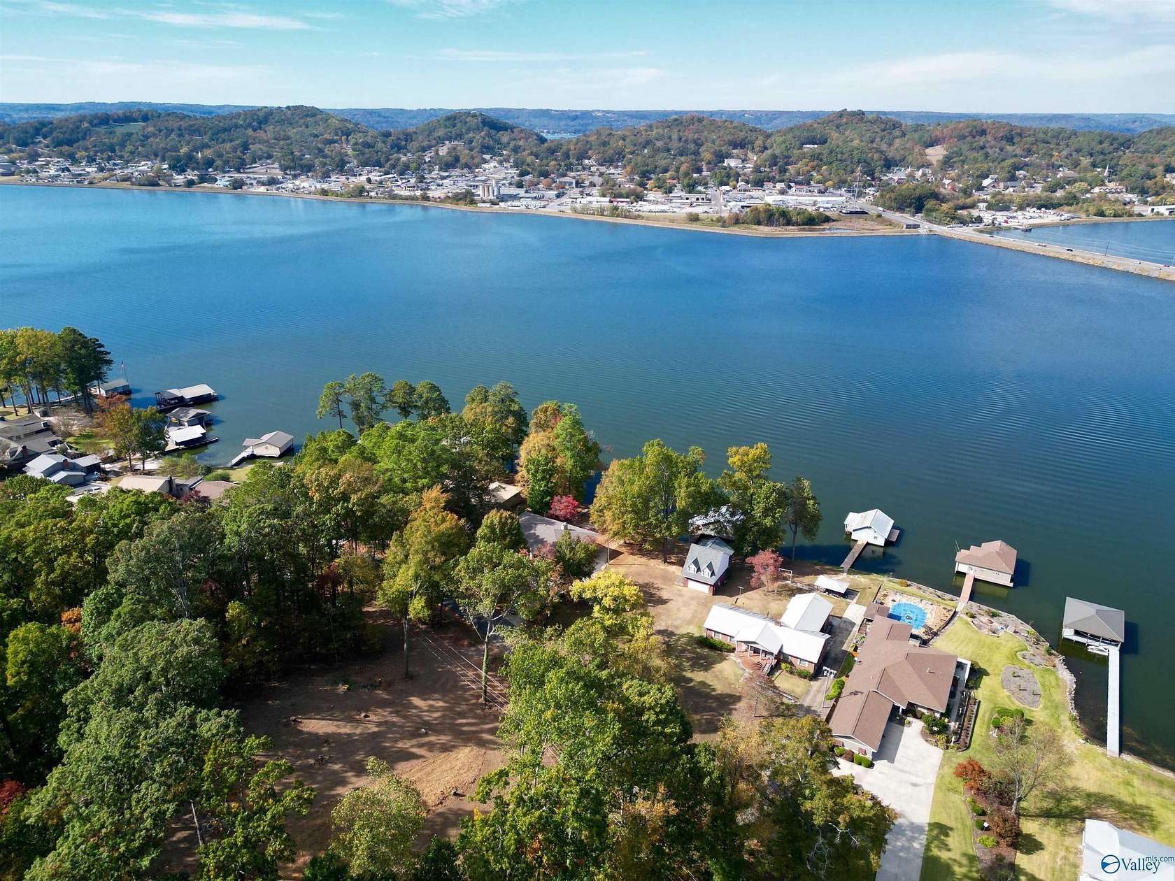 1.1 Acres of Residential Land for Sale in Guntersville, Alabama