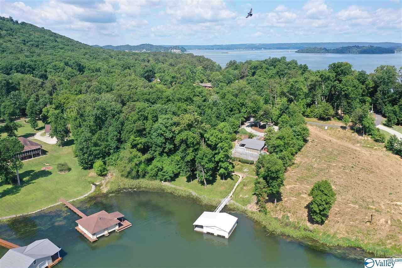 1.7 Acres of Residential Land for Sale in Guntersville, Alabama