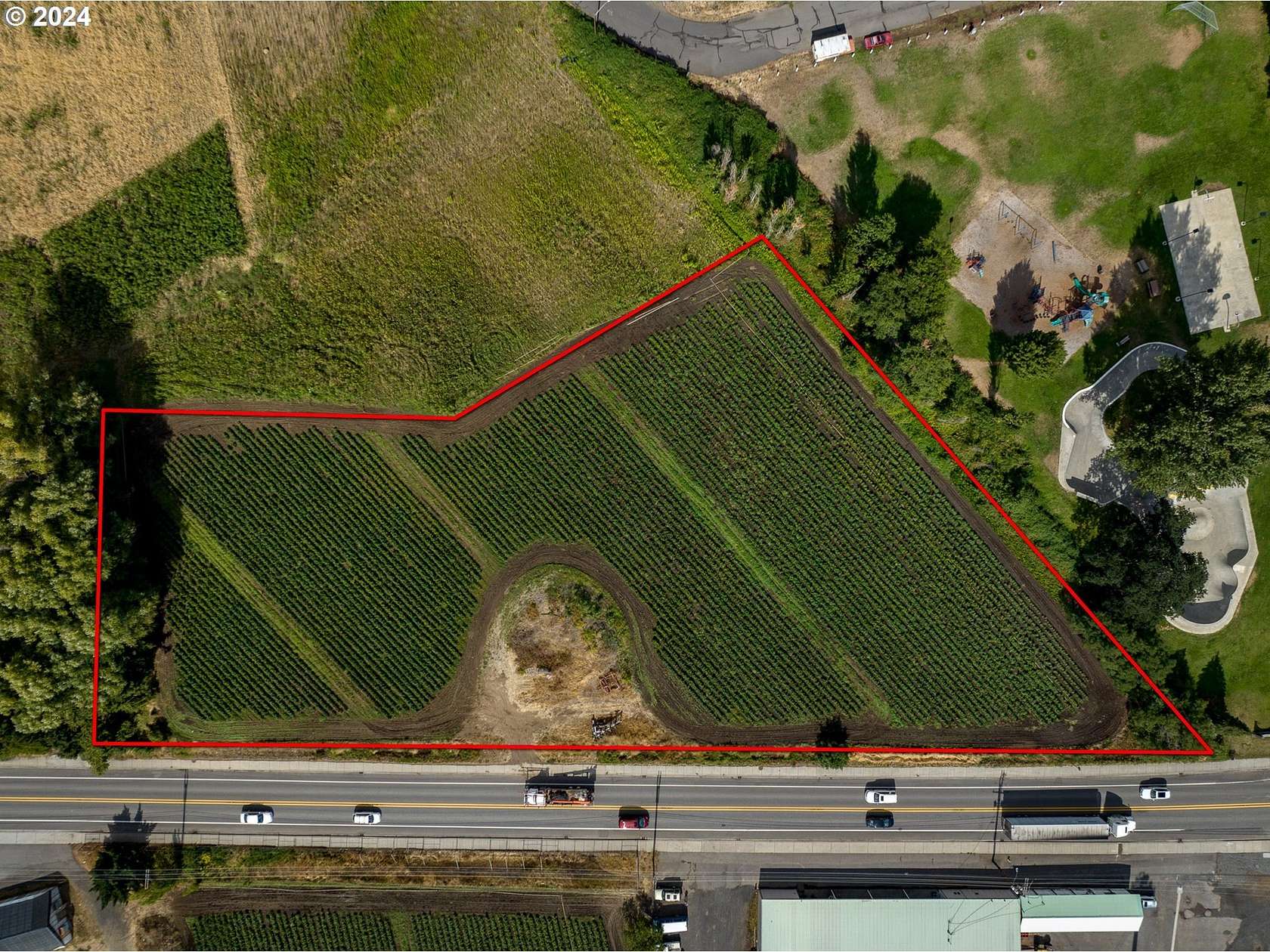 2.34 Acres of Commercial Land for Sale in Bingen, Washington