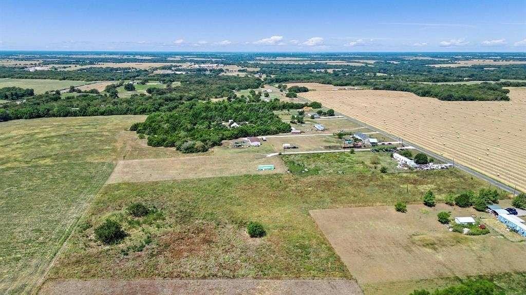 3.2 Acres of Land for Sale in Whitesboro, Texas