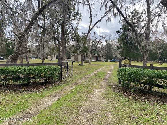 3.2 Acres of Residential Land with Home for Sale in Earleton, Florida