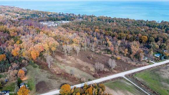 5 Acres of Residential Land for Sale in Fort Gratiot, Michigan