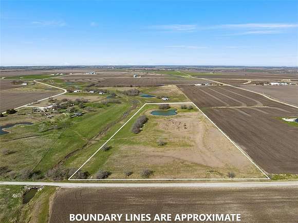 10 Acres of Land for Sale in Bynum, Texas