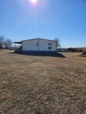 30 Acres of Land with Home for Sale in Pawnee, Oklahoma