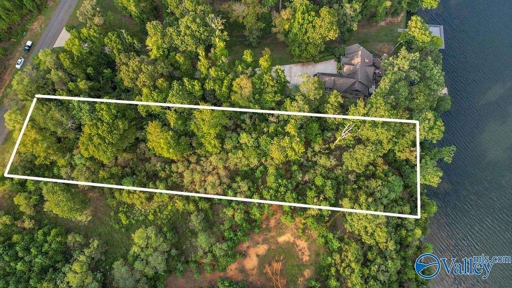 1.2 Acres of Residential Land for Sale in Scottsboro, Alabama