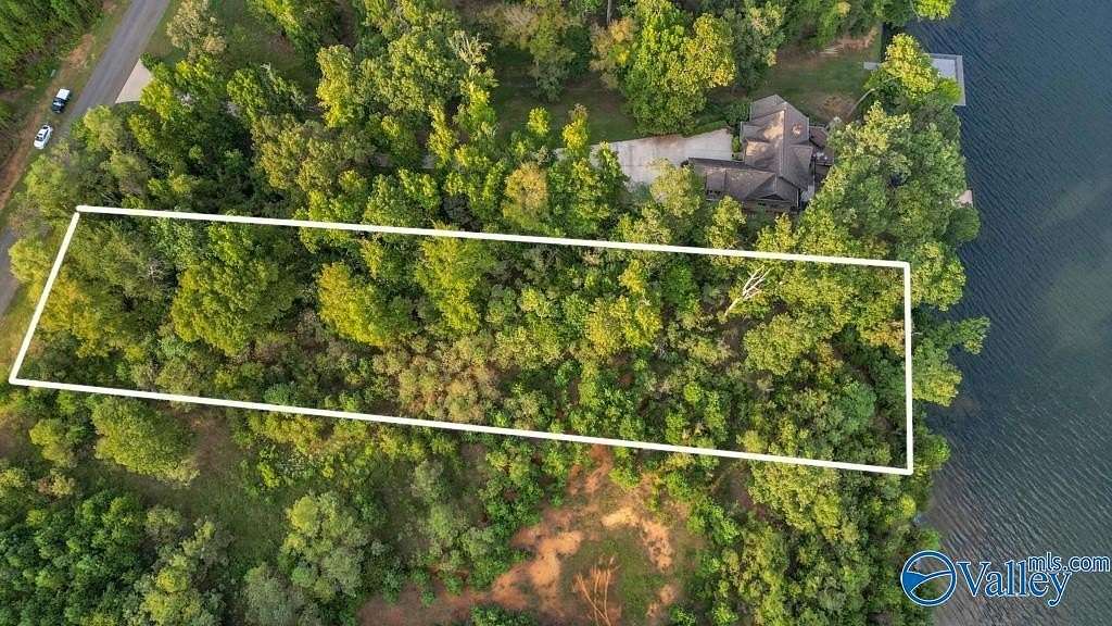 1.23 Acres of Residential Land for Sale in Scottsboro, Alabama