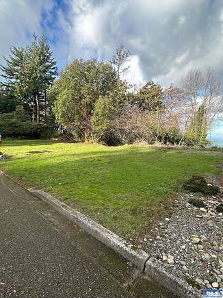 0.51 Acres of Residential Land for Sale in Port Angeles, Washington