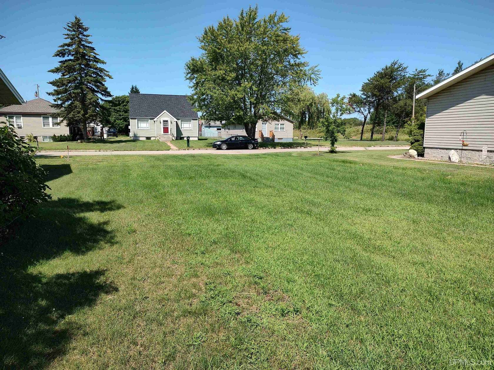 0.25 Acres of Residential Land for Sale in Escanaba, Michigan