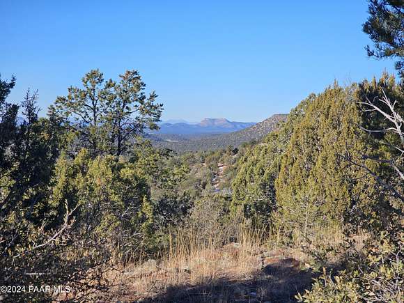 1.1 Acres of Residential Land for Sale in Seligman, Arizona