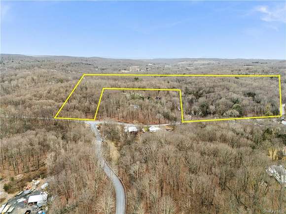 53.3 Acres of Land for Sale in Pleasant Valley, New York