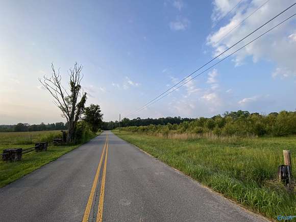18 Acres of Land for Sale in Arab, Alabama