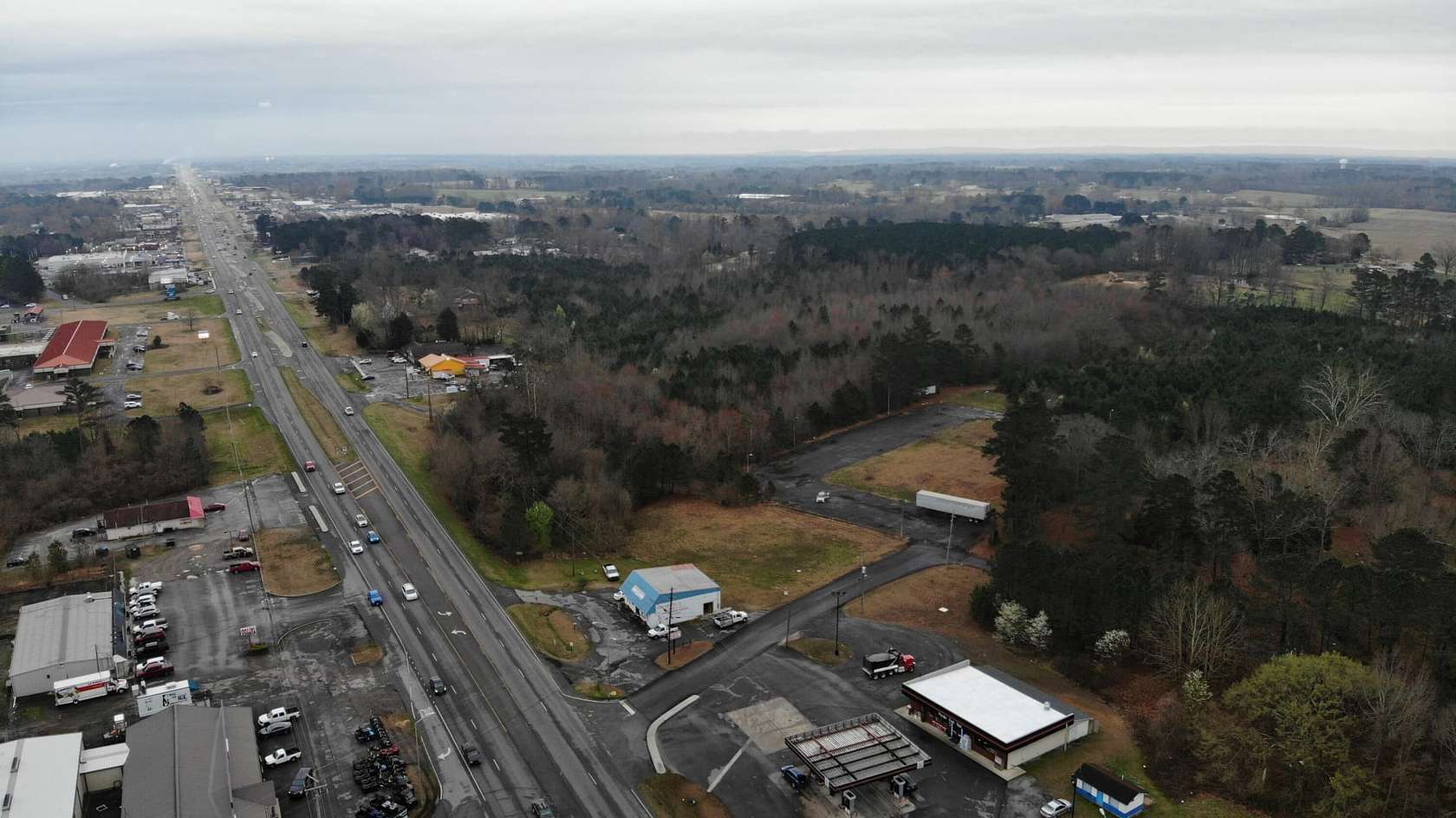 7 Acres of Land for Sale in Guntersville, Alabama