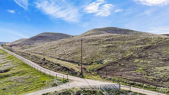 21.23 Acres of Land for Sale in Bakersfield, California