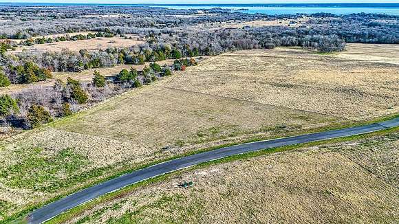 1 Acre of Residential Land for Sale in Corsicana, Texas