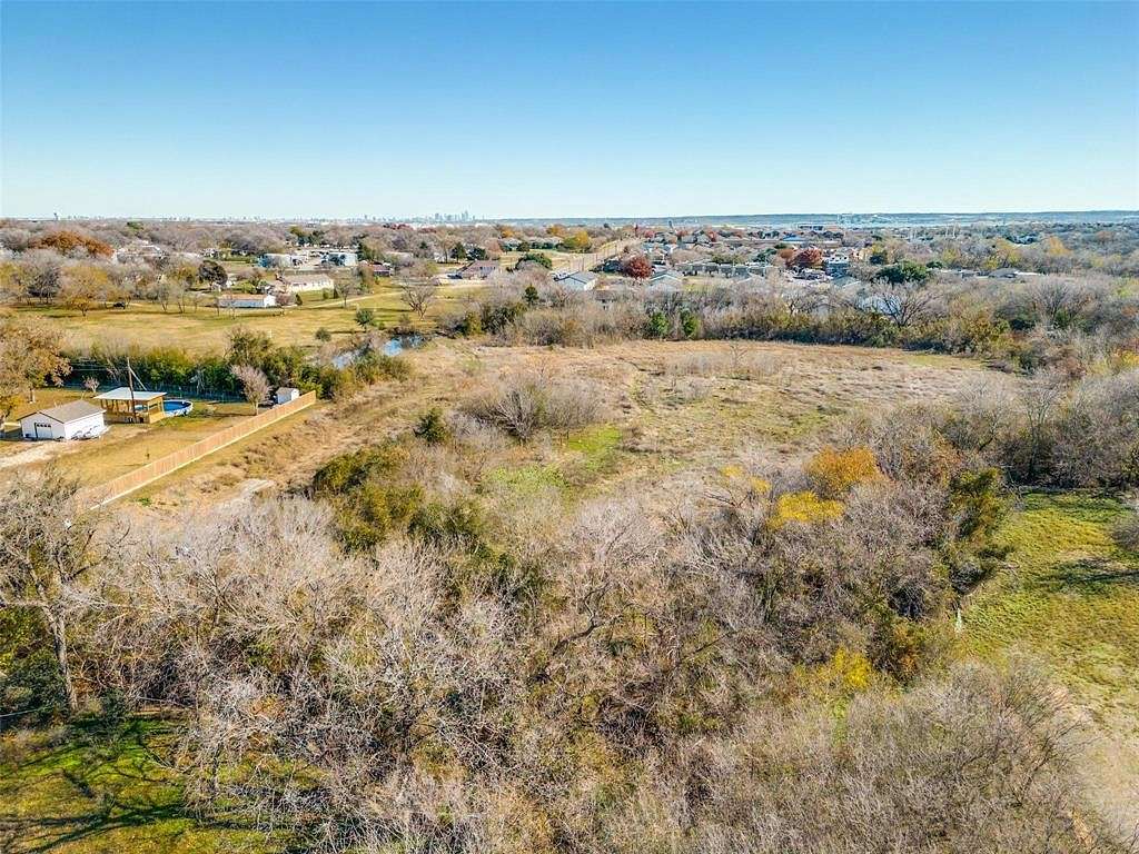 6 Acres of Land for Sale in Grand Prairie, Texas