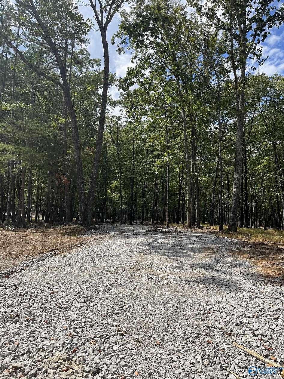 5 Acres of Residential Land for Sale in Huntsville, Alabama