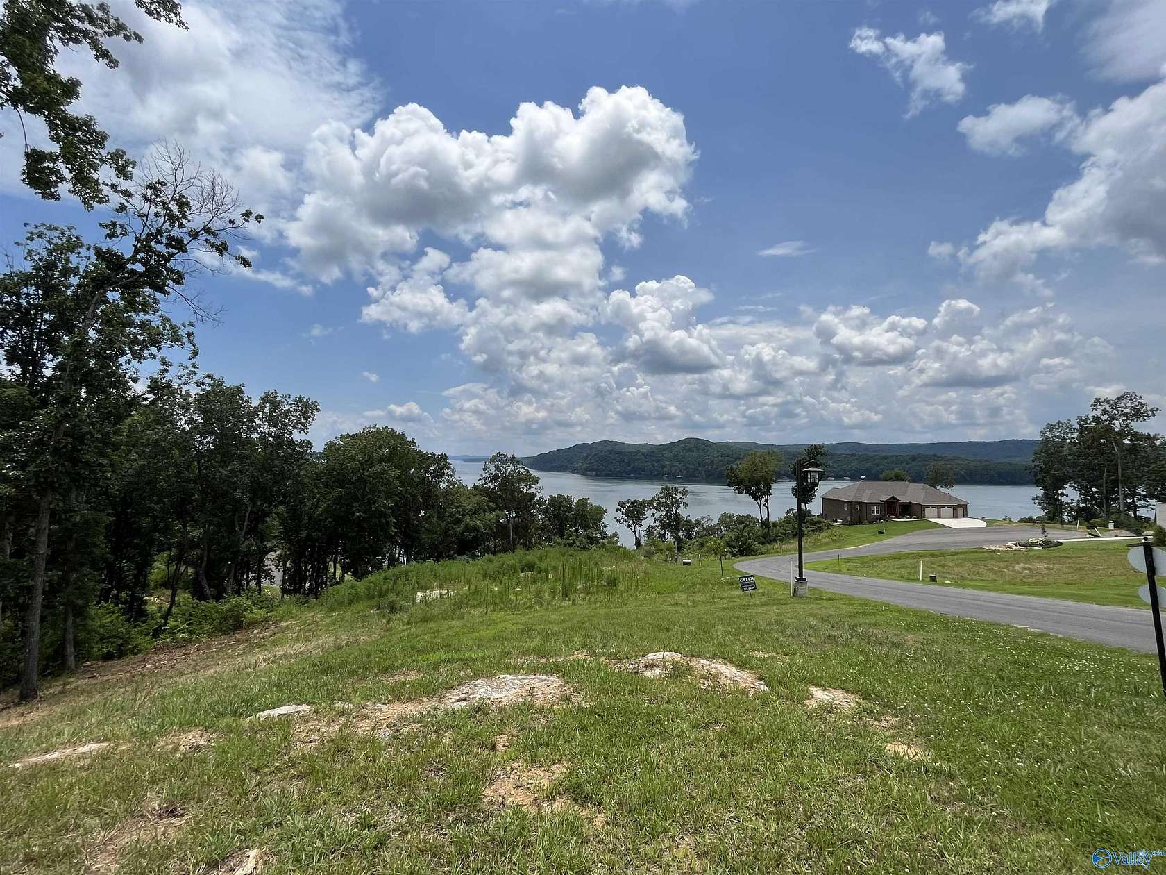 0.59 Acres of Land for Sale in Guntersville, Alabama