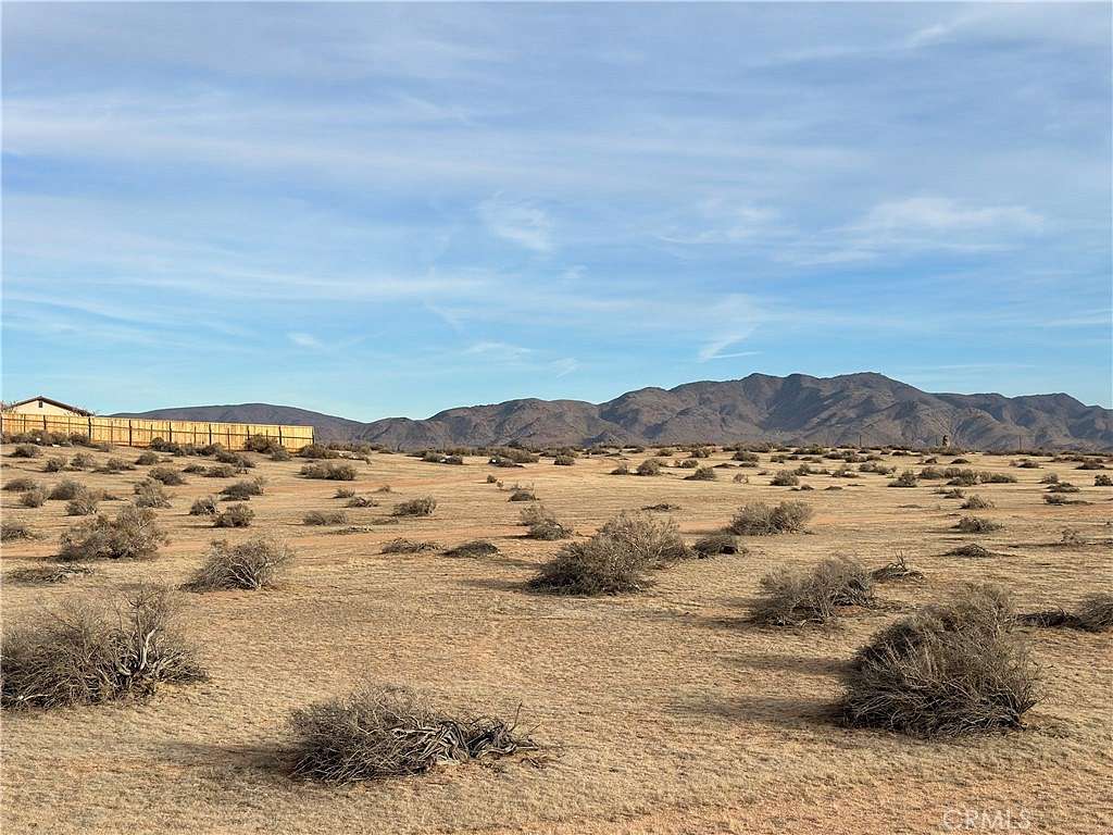 4.93 Acres of Commercial Land for Sale in Apple Valley, California