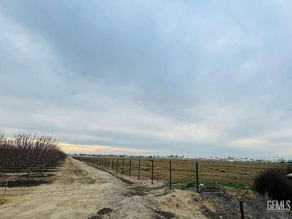 20 Acres of Land for Sale in Arvin, California