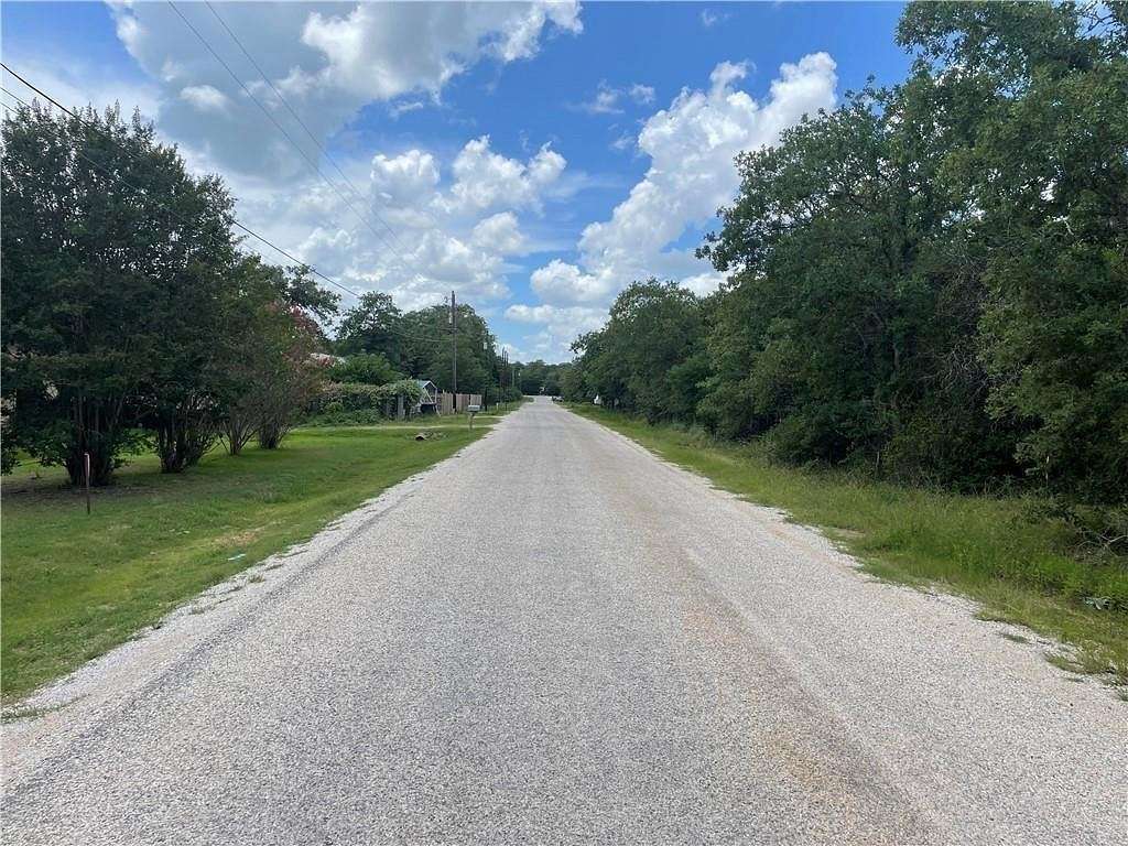 Land for Sale in Smithville, Texas