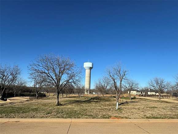 0.935 Acres of Residential Land for Sale in Granbury, Texas