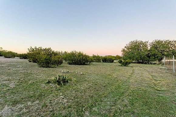 38 Acres of Agricultural Land for Sale in Mountain Home, Texas