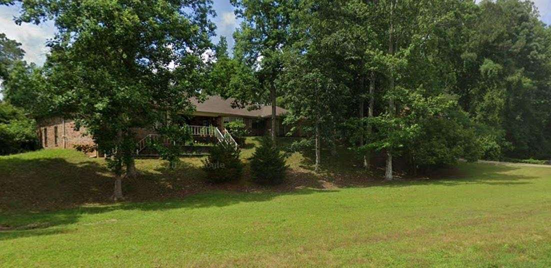 2.1 Acres of Residential Land with Home for Sale in Hattiesburg, Mississippi
