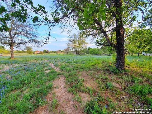 1.5 Acres of Residential Land for Sale in Natalia, Texas