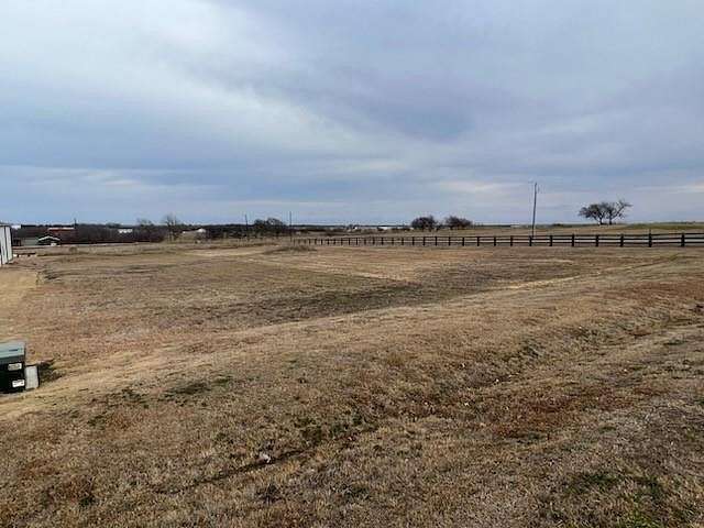 1 Acre of Residential Land for Sale in Grandview, Texas