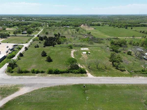 2.49 Acres of Residential Land for Sale in Bowie, Texas