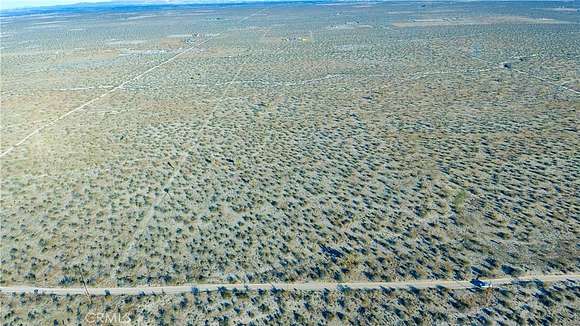 17.9 Acres of Land for Sale in Piñon Hills, California