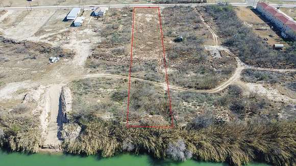 1.1 Acres of Residential Land for Sale in Eagle Pass, Texas