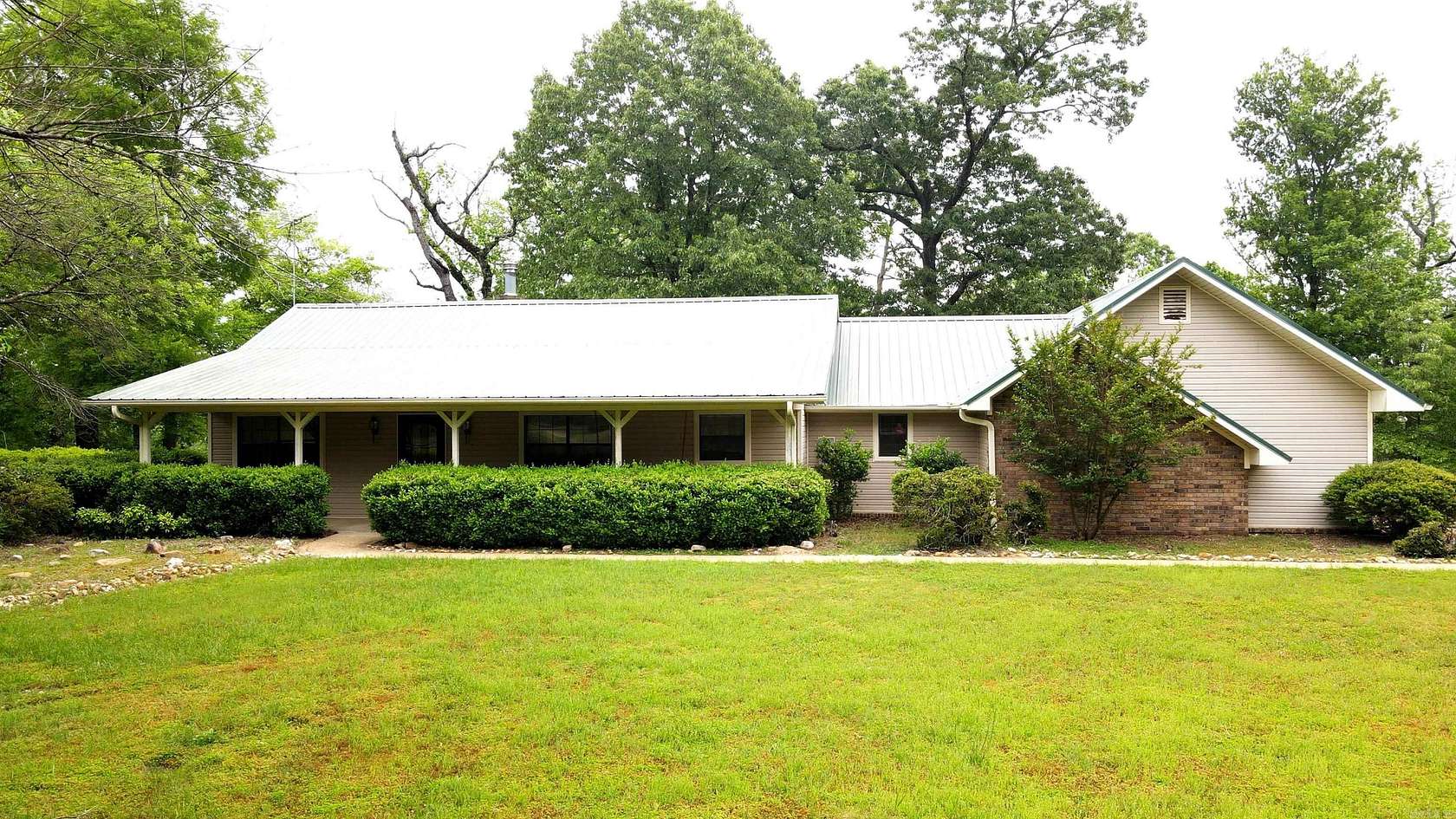 11.4 Acres of Land with Home for Sale in Arkadelphia, Arkansas