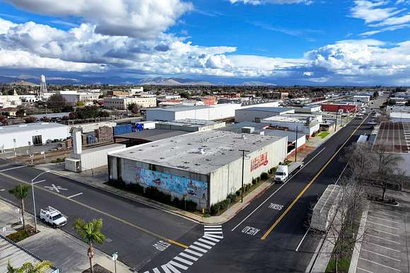 2.58 Acres of Improved Commercial Land for Sale in Dinuba, California