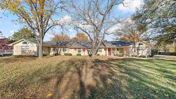 37.5 Acres of Agricultural Land with Home for Sale in Dallas, Texas