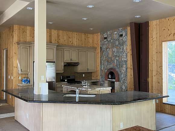 Wet Bar with Pizza Oven