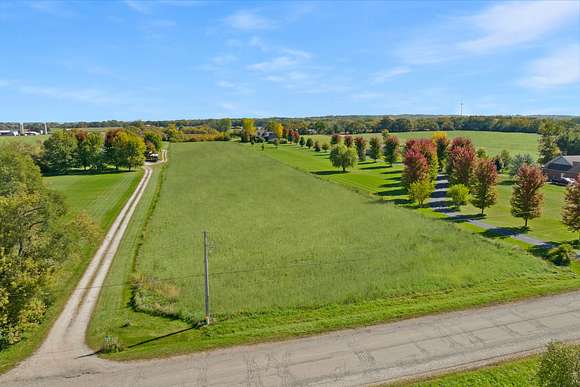 5 Acres of Residential Land for Sale in Marengo, Illinois