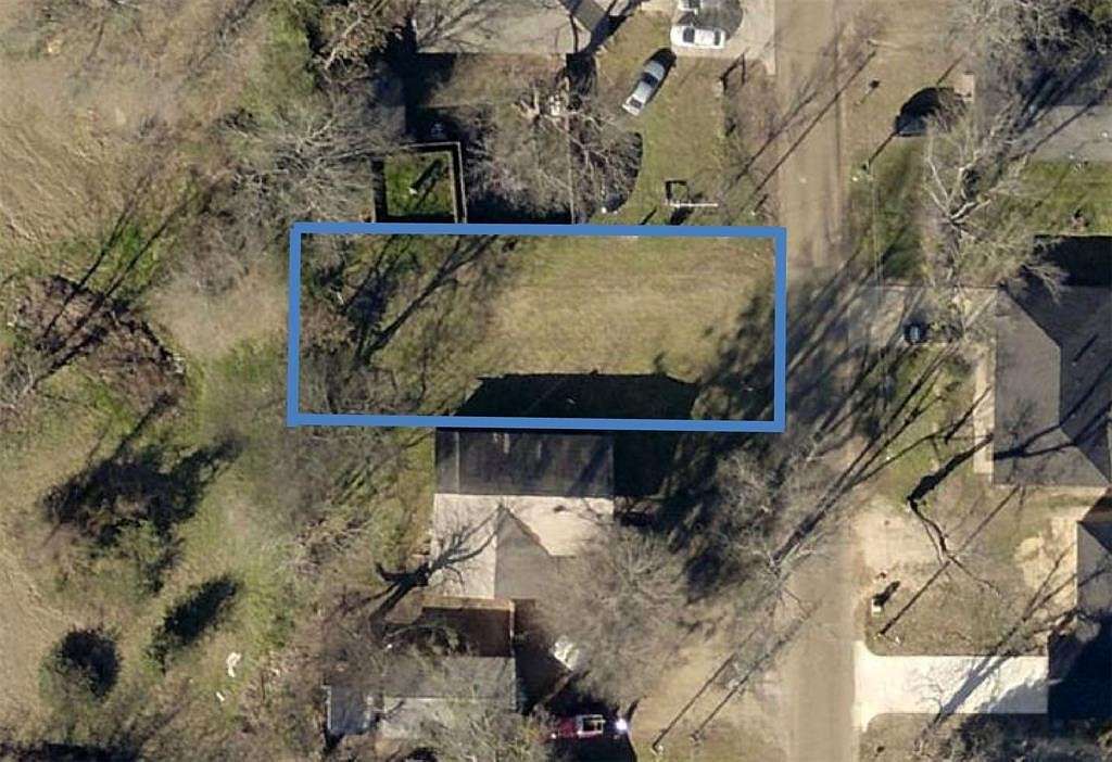 0.12 Acres of Residential Land for Sale in Mount Pleasant, Texas