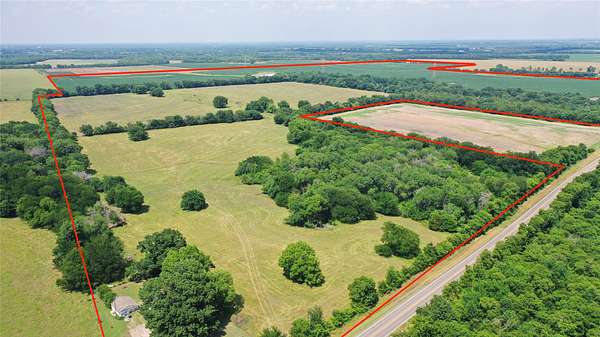 260 Acres of Land for Sale in Whitewright, Texas