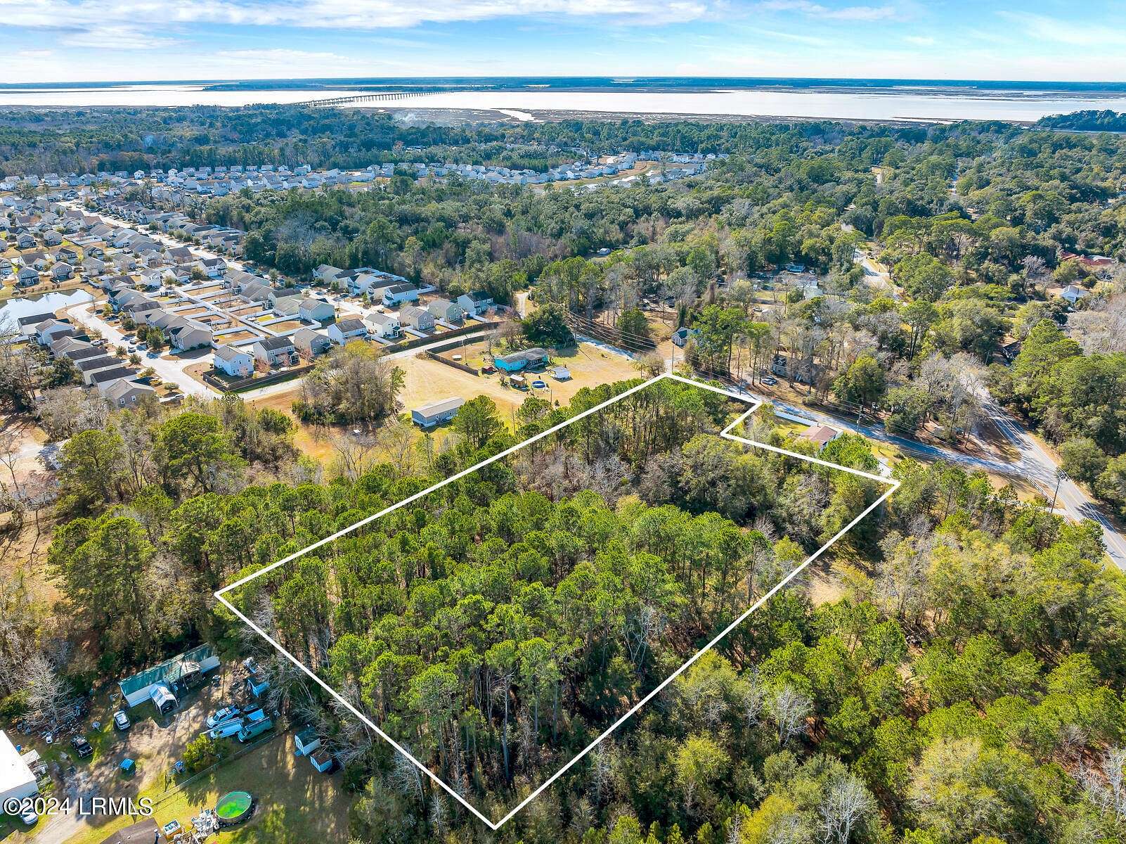 3.9 Acres of Commercial Land for Sale in Beaufort, South Carolina