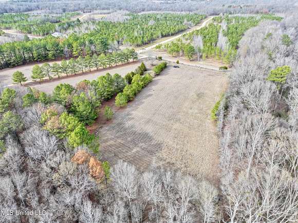 5 Acres of Residential Land for Sale in Madison, Mississippi
