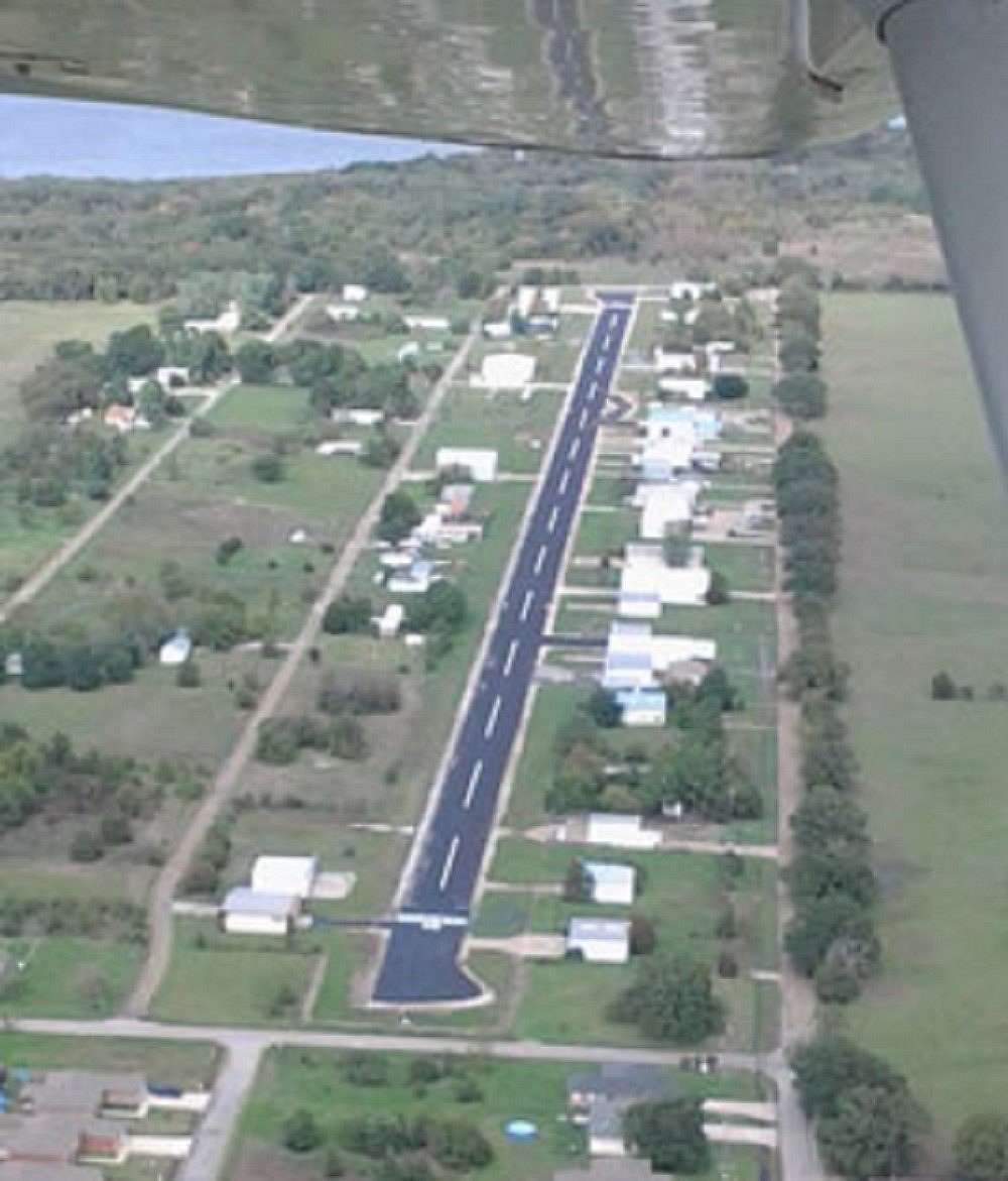 8.66 Acres of Commercial Land for Sale in Gun Barrel City, Texas