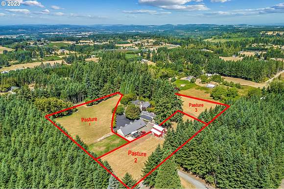 9 Acres of Land with Home for Sale in Estacada, Oregon